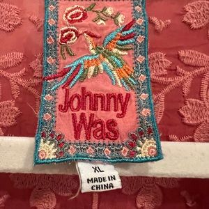 Beautiful coral embroidered Jonny Was tunic! New w/out tag